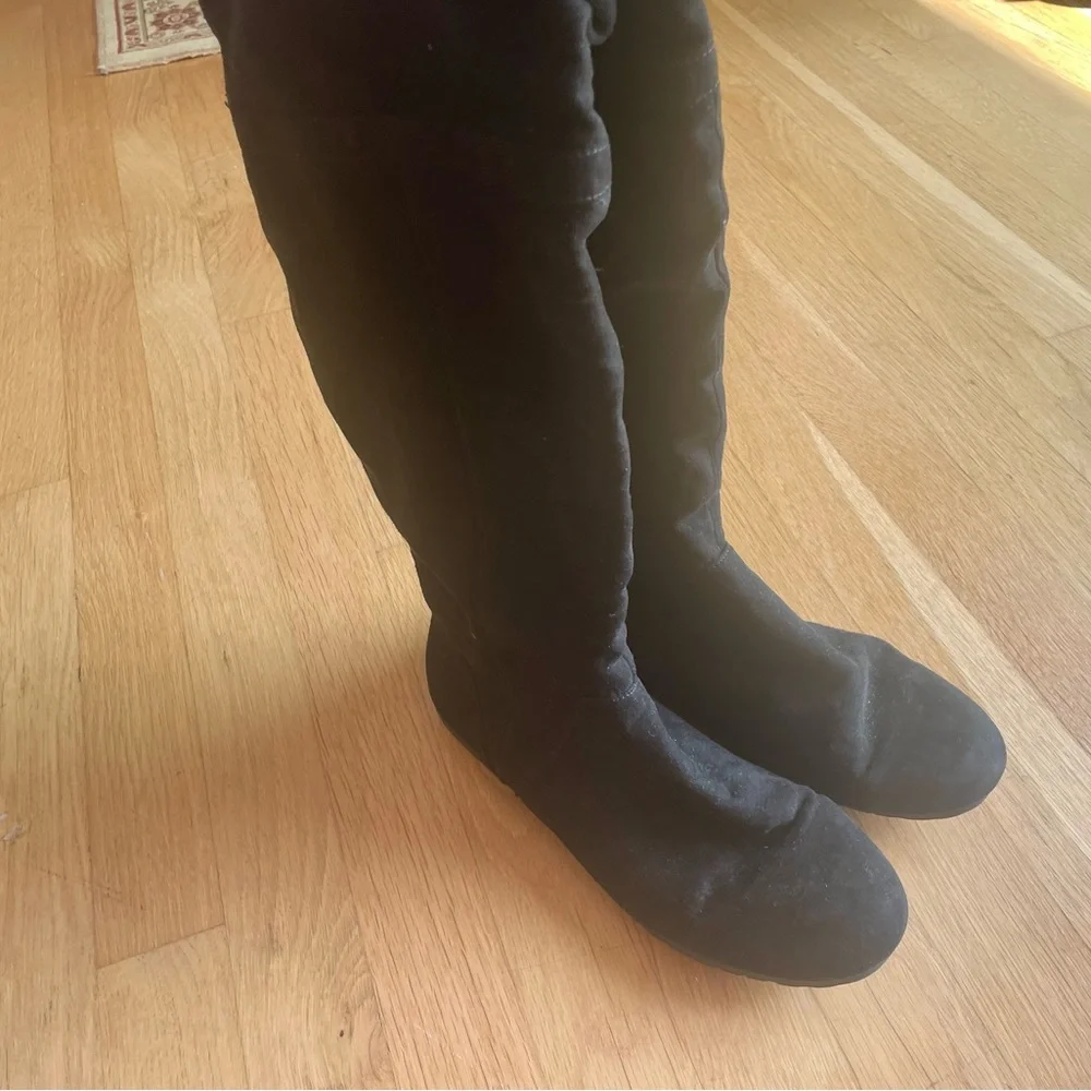 Women's Black Knee-High Boots Womens Size 8M with Zipper